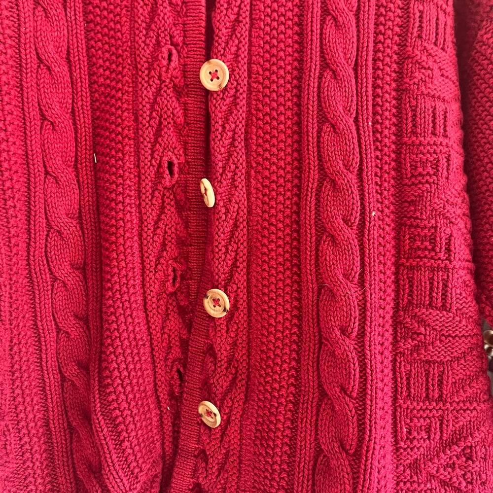 LL BEAN COTTON CARDIGAN RED.